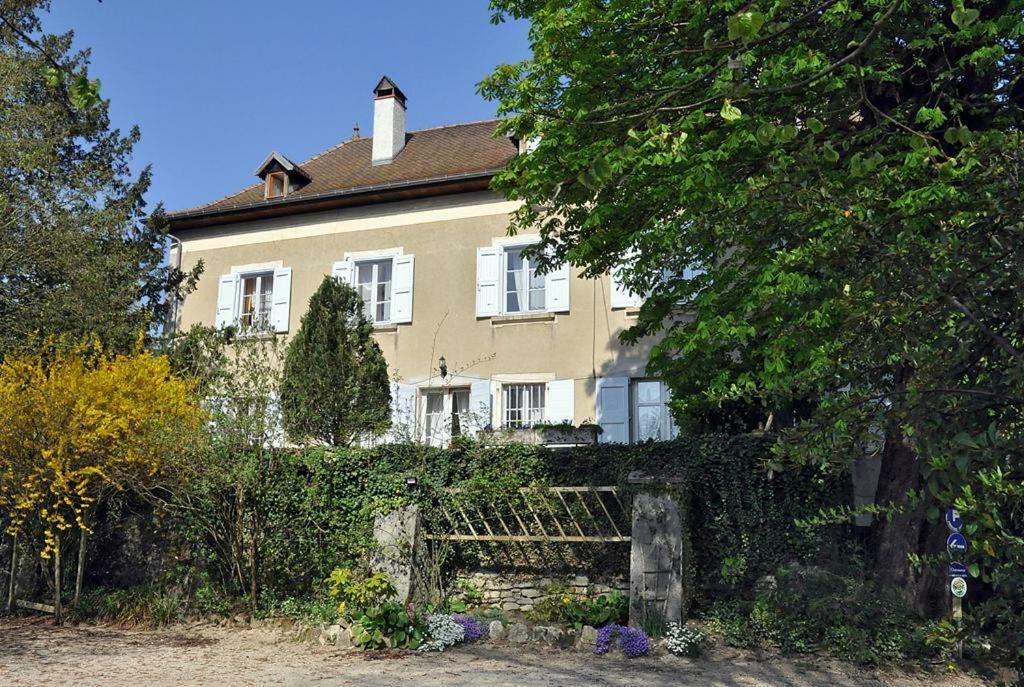 Chateau-Gaillard Corbelin Exterior foto